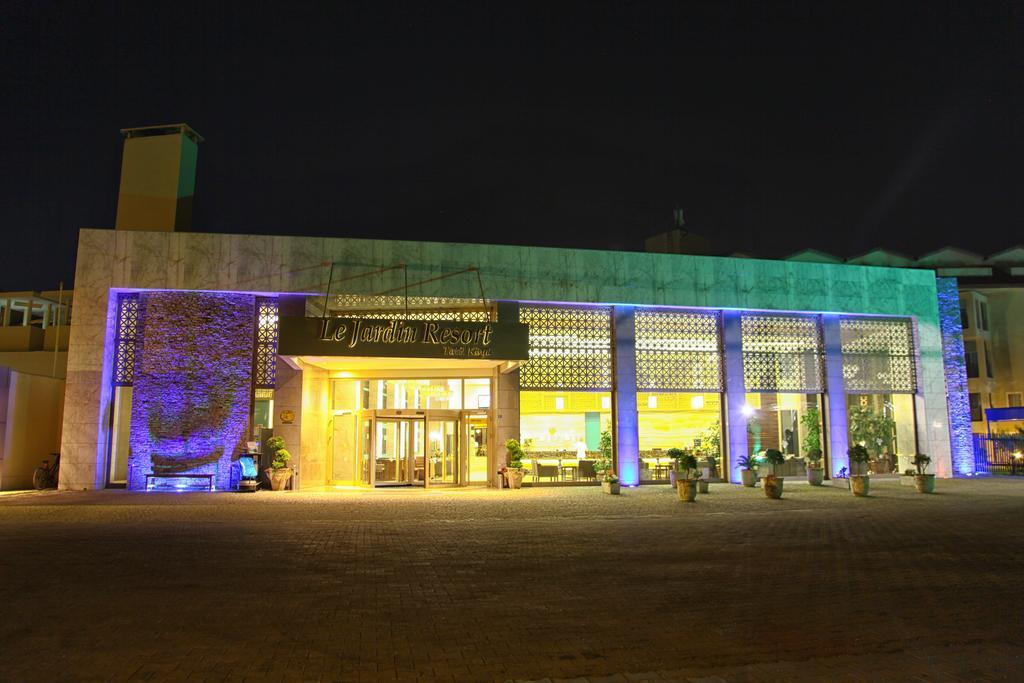 Queen'S Park Le Jardin ケメル エクステリア 写真